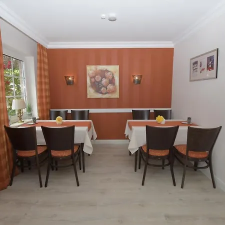 Konukevi Hotel-pension Achtern Diek Büsum