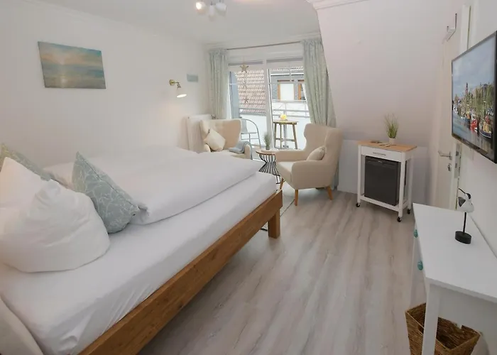 Hotel-pension Achtern Diek 4* Büsum